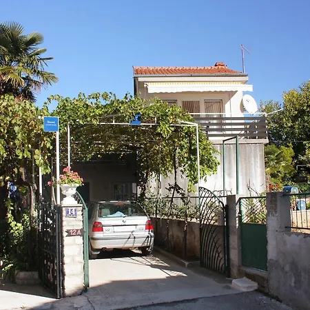 With A Parking Space - 5801 Vodice